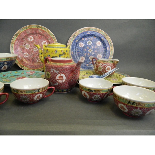 82 - A large collection of Cantonese tea and dinner ware