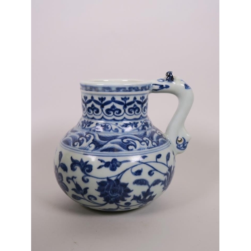 88 - A Chinese blue and white porcelain water pourer with dragon form handle and scrolling floral decorat... 