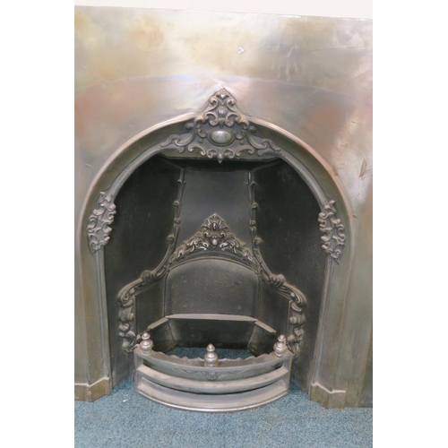 1206 - A Victorian style steel fireplace, with cast decoration, 40