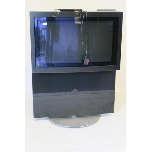 1223 - A large Bang and Olufsen Beovision Avant television on  revolving stand, 43