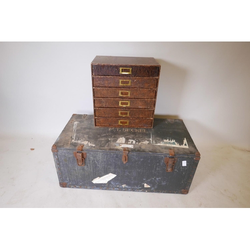 1139 - A metal bound wooden trunk, 32