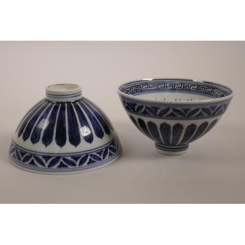 35 - A pair of Chinese blue and white porcelain rice bowls, 4