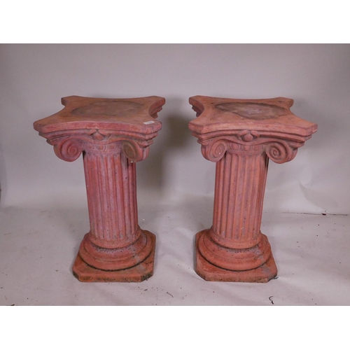 1139 - A pair of concrete pedestals in the form of classical columns, 29