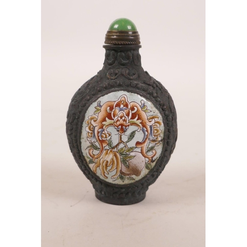 185 - A Chinese enamelled copper snuff bottle decorated with bats, fruit and money, 4 character mark to ba... 