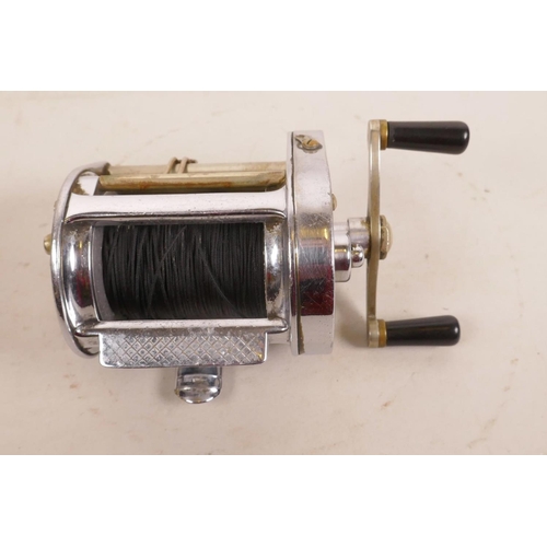 282 - A vintage Hardy Bros 'Elarex' fishing reel, 4