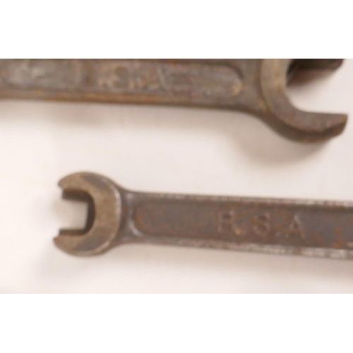 457 - Automobilia, a quantity of vintage engineer's spanners etc from Austin, BSA, Ford etc