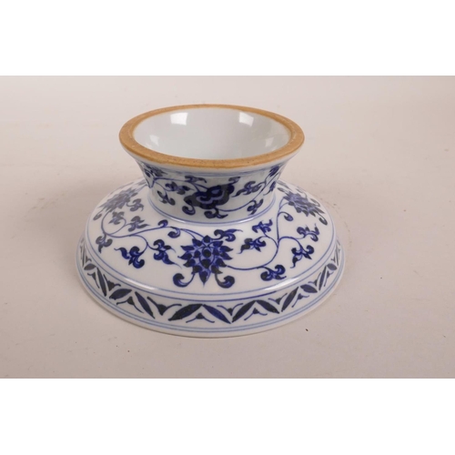 80 - A Chinese blue and white stem dish with scrolling lotus flower and phoenix decoration, 6 character m... 