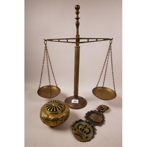 450 - An Edwardian hand crafted inlaid walnut drinks tray, the centre inlaid with the crest of the Barons ... 