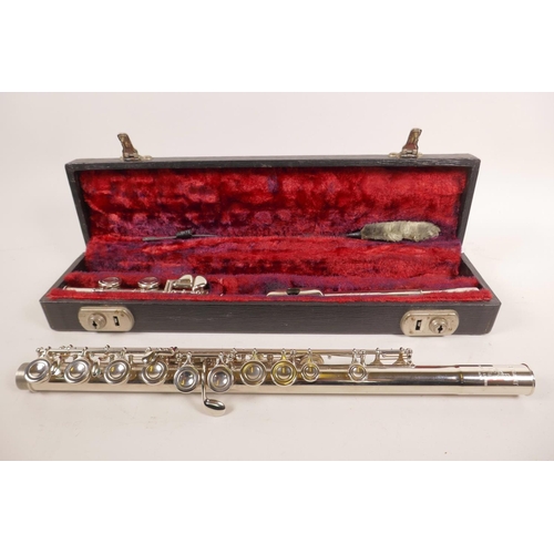 27 - A Boosey & Hawkes 'Regent' flute, serial number 343931, in original case