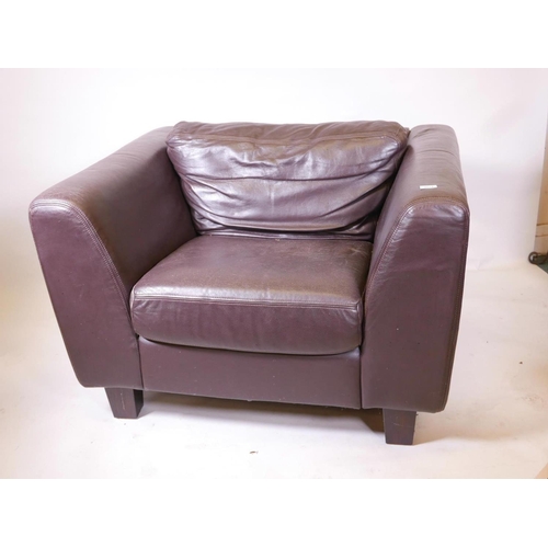 1179 - A Heal's leather club chair