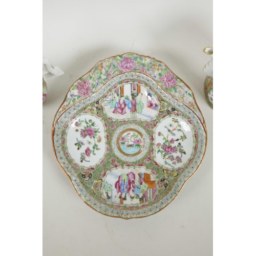 42 - A C19th Chinese export famille rose medallion porcelain teapot, 5½