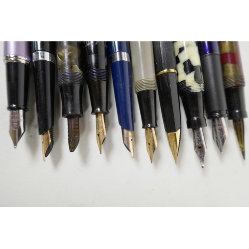 47 - Ten fountain pens including vintage Parker, Rex, Abbe