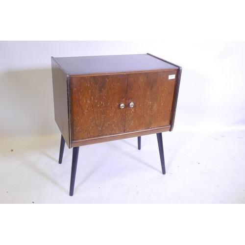 1177 - A mid century walnut record cabinet, complete with albums, classical, opera, dance etc, 24