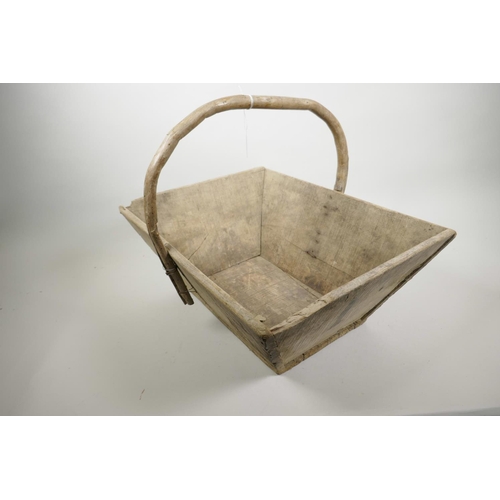 7 - A French wooden trug/basket, 18