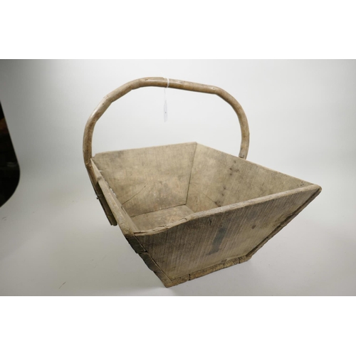 7 - A French wooden trug/basket, 18