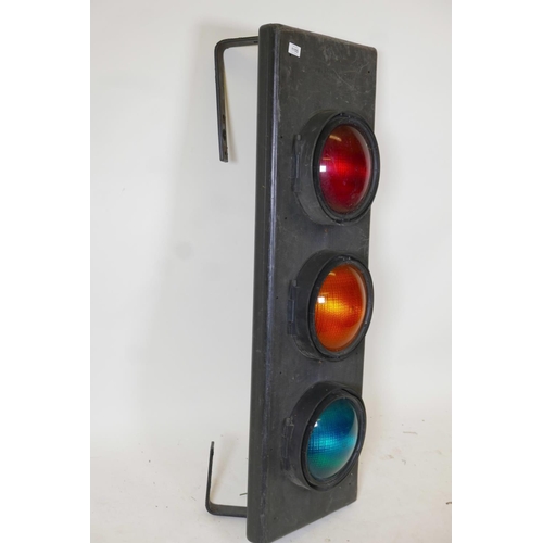 1155 - A set of road traffic lights, 48