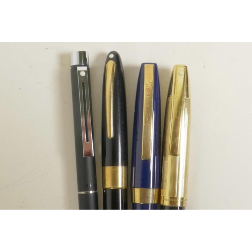 122 - Nine assorted Sheaffer fountain pens, some with 14ct gold nibs
