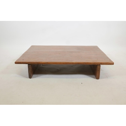 1136 - A Philippine hardwood low table, 35