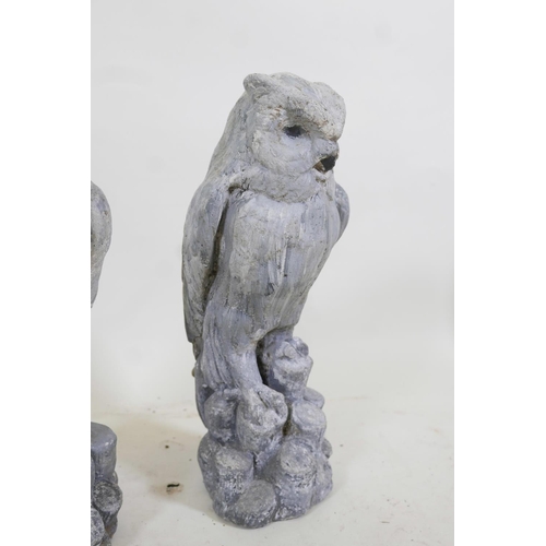 1293 - A pair of vintage painted cast concrete owls, 17