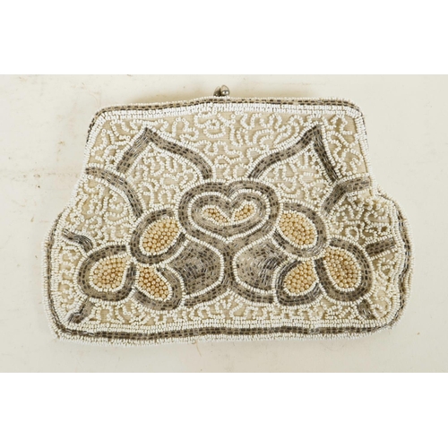 162 - Four Art Deco ladies' beaded evening purses and bags, all hand stitched and embellished with glass b... 