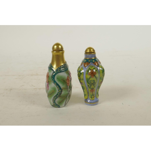 285 - A Chinese polychrome porcelain snuff bottle in the form of a lotus leaf, and another similar, 4 char... 