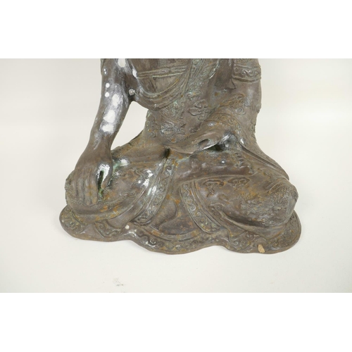 395 - A Chinese cast bronze figure of Buddha seated in the lotus position whilst meditating, cast 6 charac... 