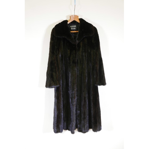 439 - A vintage Harrods ladies' mink fur coat by Grosvenor of Canada, in fine condition, 48