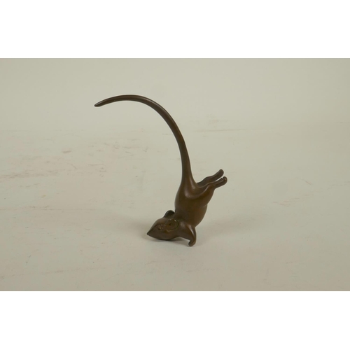 53 - A Japanese Jizai style bronze of a mouse, indistinct mark to belly, 2½