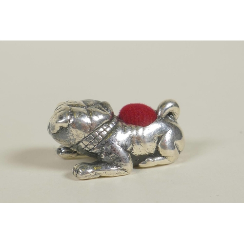 668 - A sterling silver pincushion in the form of a pug/bulldog, 1