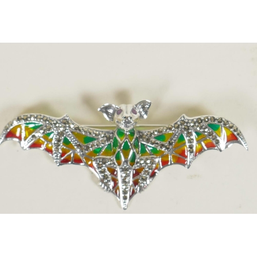 696 - A silver and plique a jour brooch in the form of a bat, 3