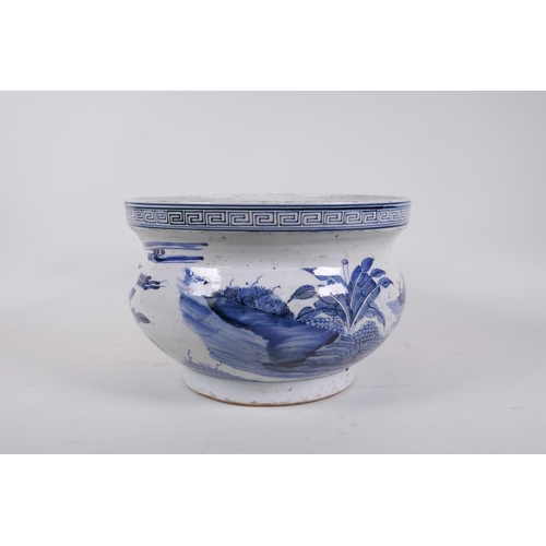 203 - An antique Chinese blue and white porcelain jardiniere decorated with figures in a garden, seal mark... 