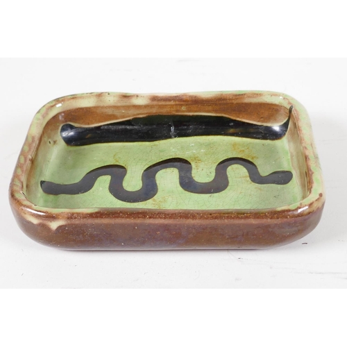 68 - A Watcombe studio pottery pintray, attributed to Michael Cardew and Ray Find, 5½