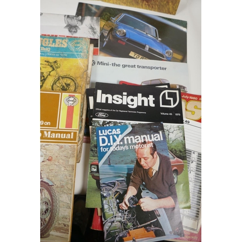 31 - A quantity of motoring and motorcycle literature including 1960s promotional brochures for Fiat, Min... 