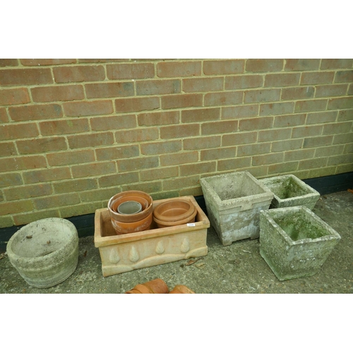 1224 - A quantity of terracotta and concrete garden pots