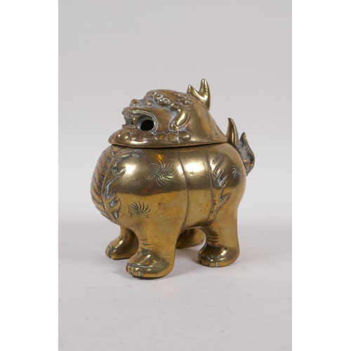 255 - A Chinese bronze censer in the form of a kylin, 12cm long