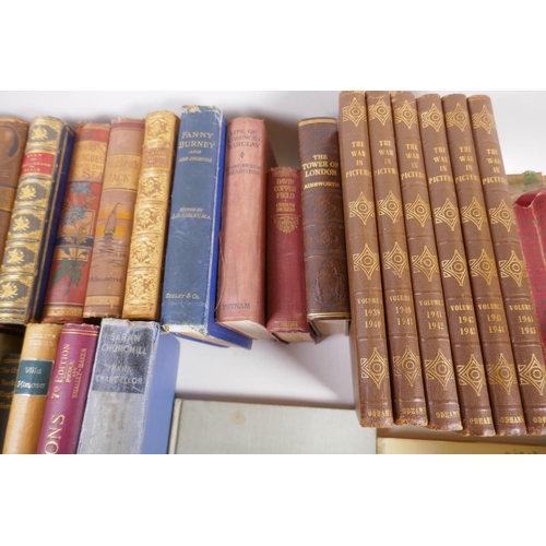 257 - A quantity of vintage books including six volumes The War in Pictures by Odhams, etc