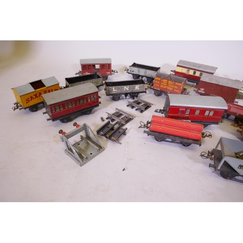 74 - A quantity of Hornby Meccano 'O' gauge rolling stock and track