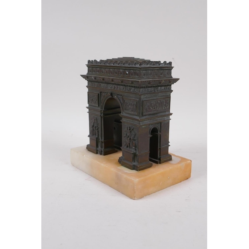 82 - A Grand Tour style bronze Arc de Triomphe, on a marble base, 14cm x 10cm, 16cm high