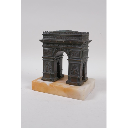 82 - A Grand Tour style bronze Arc de Triomphe, on a marble base, 14cm x 10cm, 16cm high