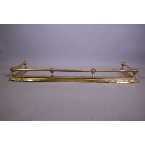 1161 - A Victorian brass fender, external 132 x 35cm