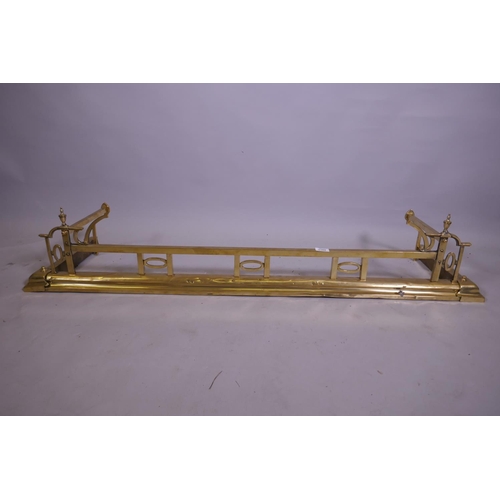 1162 - A Victorian brass fender, external 134 x 36cm