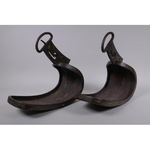 19 - A pair of Japanese Edo period Shitanaga Abumi Samurai stirrups in cast iron with multi metal inlaid ... 