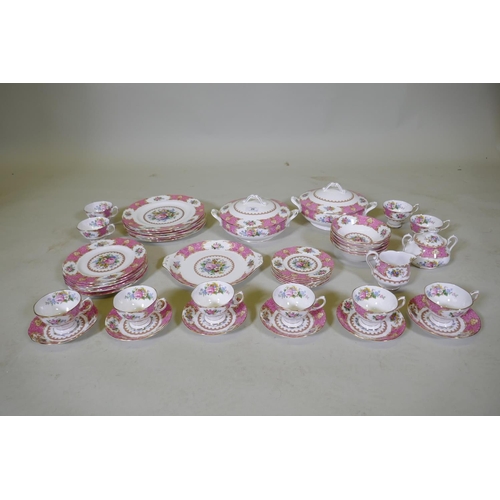 20 - A Royal Albert Lady Carlyle six place dinner and tea service, including tea cups and saucers, cake p... 