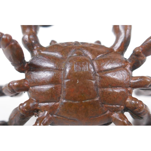 40 - A Japanese bronze okimono crab, 6cm wide