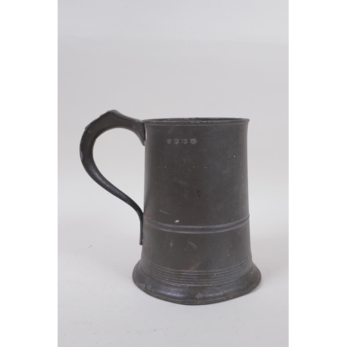 161 - A large C19th copper 2 gallon kettle and another smaller, and a George IV pewter quart tankard and t... 