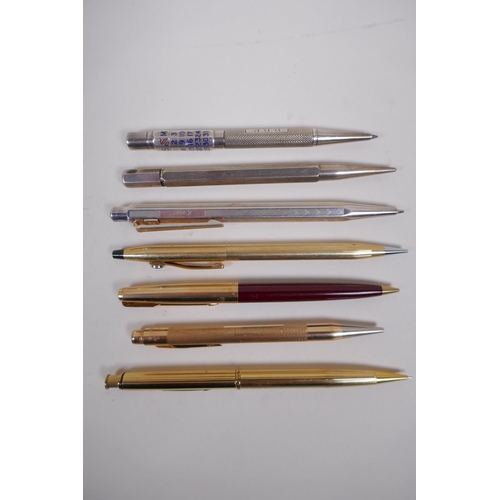 95 - A collection of assorted propelling pencils including a hallmarked silver Bakers Pointer propelling ... 