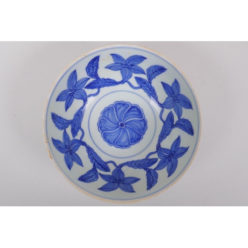 96 - A blue and white porcelain bowl with floral vine decoration, Chinese Chenghua 6 character mark to ba... 