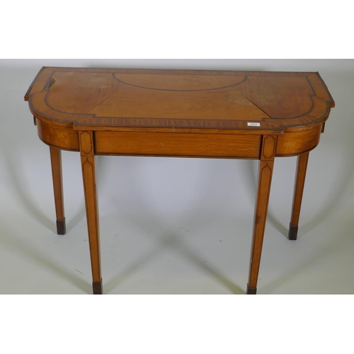 1094 - A Georgian inlaid satinwood console table with break front, raised on square tapering supports, 107 ... 