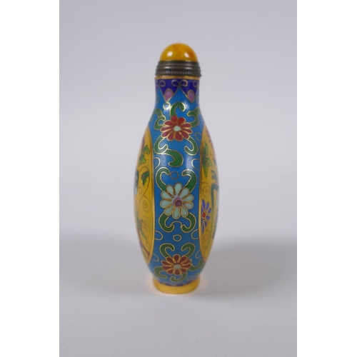 40 - A Chinese cloisonne snuff bottle with grasshopper decoration, 9cm high