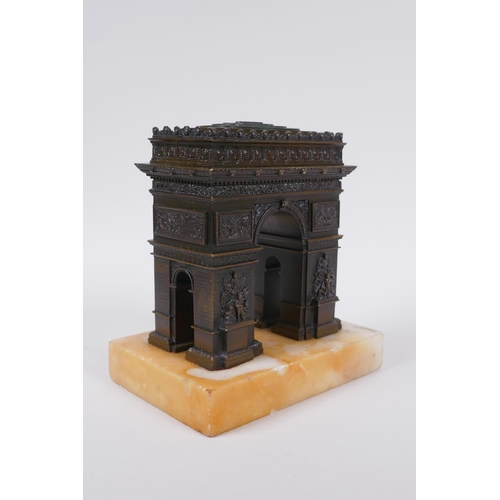 7 - A C19th Grand Tour bronze figure of the Arc de Triomphe, 14 x 10cm, 15cm high